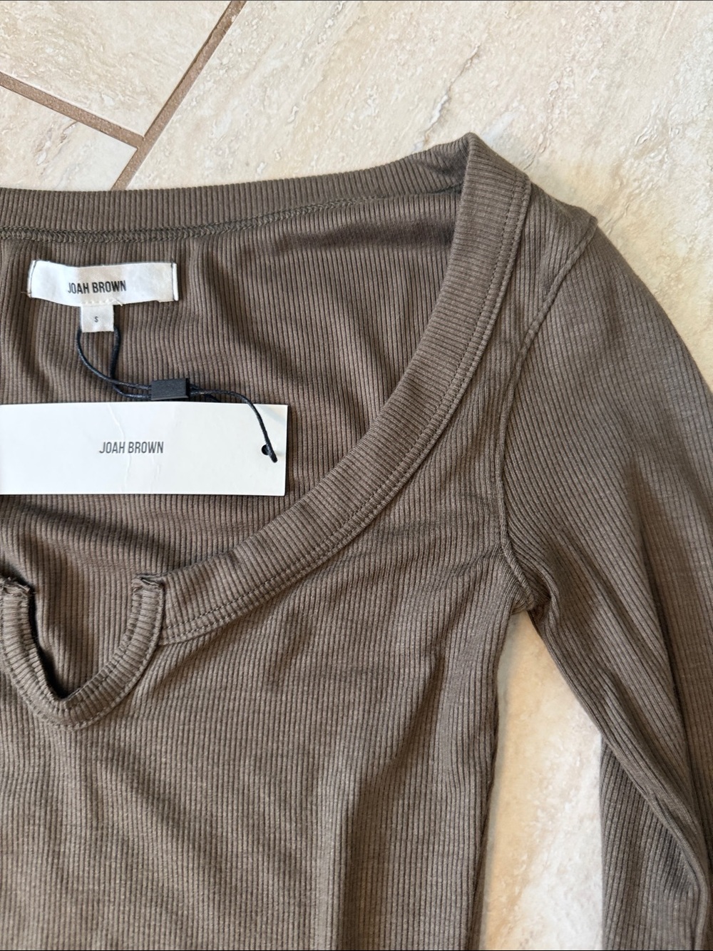 NWT Joah Brown Henley Long Sleeve Top - Picture 5 of 16